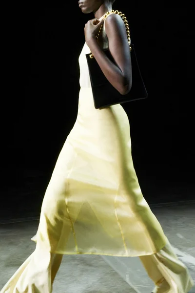 Look 32